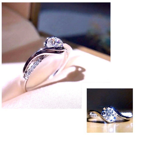 WHITE GOLD SUPER FLASH ZIRCON RING - Picture 1 of 7